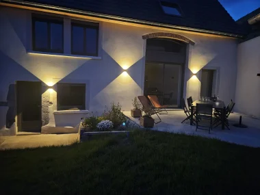 Terasse de la Maison Serrioux vue éclairée de nuit
